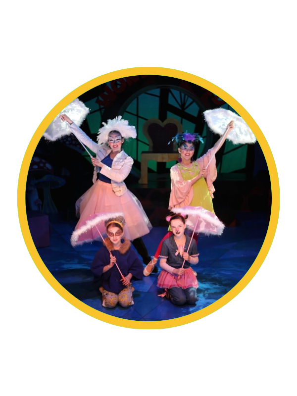 Gala Page Circle - Girls with Umbrellas